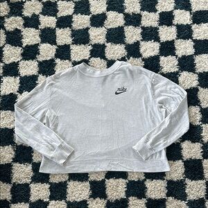 Nike Light Gray Cropped Long Sleeve.
